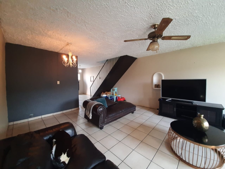 3 Bedroom Property for Sale in Cambridge West Eastern Cape